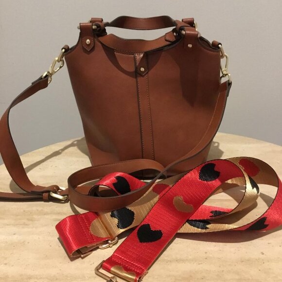 Juniper Bucket Bag in Cognac Faux Leather w/ 2 Detachable Crossbody Straps NWOT - Picture 1 of 8